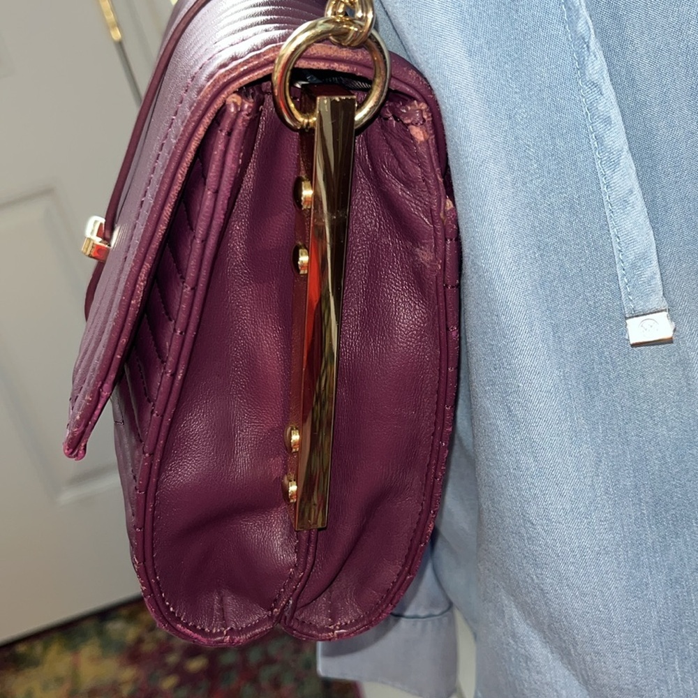 Vince Camuto   Quilted Shoulder/Crossbody bag  purple leather goldtone hardware - Picture 5 of 17